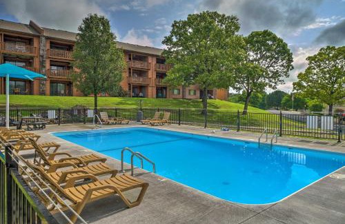 Table Rock Apartamento | Branson Getaway with Balcony and Resort Amenities!