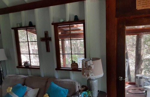 Branson Cabaña | BRANSON HOBBY FARM FOR COUPLES Beautiful Rustic Cottage/Hot Tub and Hobby Farm