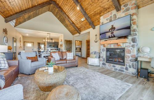 Table Rock Casa | Branson Log Cabin Near Silver Dollar City and Lake!
