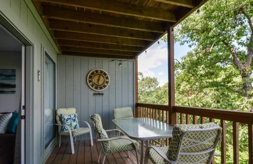 Notch Estates Condominio | Branson Treehouse Retreat 2 Bedroom Condo