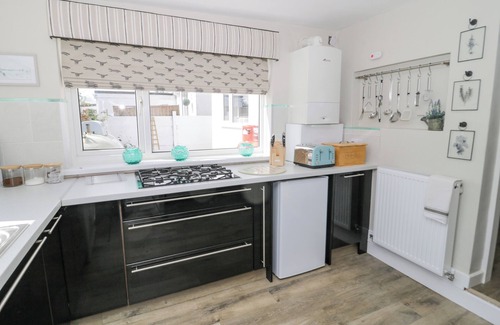 Llanasa Cabaña | BRANWEN, pet friendly, country holiday cottage in Talacre