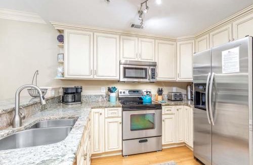 Tybee Island Apartamento | Brass Rail 317