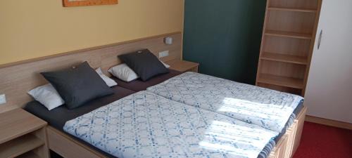 Mitterteich Casa | Brauereigasthof Hösl Pension