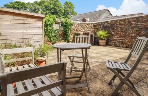 St Wenn Cabaña | BRAY COTTAGE, pet friendly, with open fire in Winnard's Perch