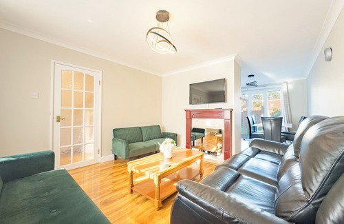 Basildon Casa | Braybrooke Bliss - 3 Bedroom House in Basildon