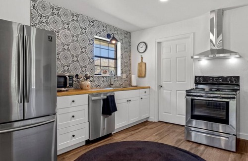 Aquilla Cabina | Brazos Riverside Cottage - Family, Fun Getaway
