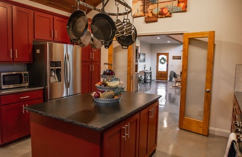 Waco Casa | Brazos Shores- Spectacular 4 Bedroom, 3 Bath House