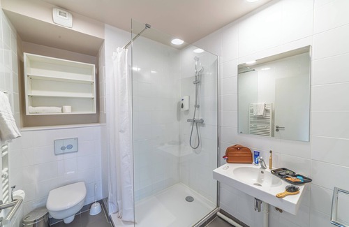 Aubervilliers Hotel | Break And Home La Maison des Chercheurs