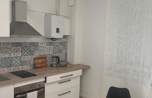 La Celle-sous-Gouzon Apartamento | Break Appart avec parking privé