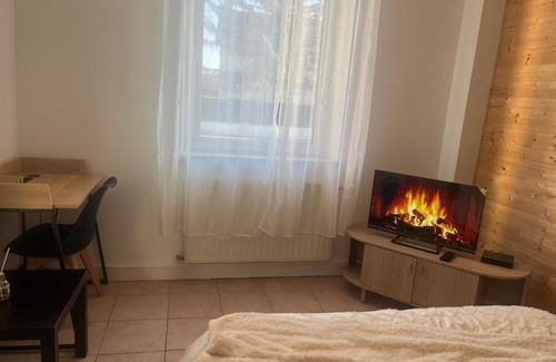 La Celle-sous-Gouzon Apartamento | Break Appart avec parking privé