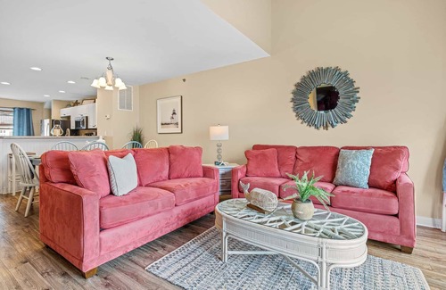Bermuda Bay Condominio | Break Time 3 BR, 3.5 Bath, Mini-Waterpark, Pool, Gym, Linens Provided Sleeps 7