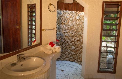 Port Vila Complejo | Breakas Beach Resort - Adults only