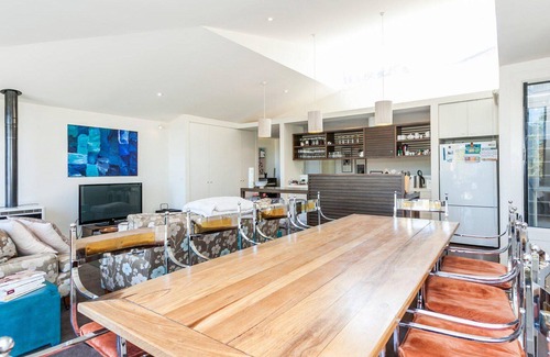 Lorne Casa | INTERRUPTOR OCHO - CASA DE PUEBLO CONTEMPORÁNEO