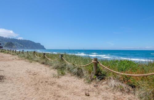 Neskowin Casa | Breakers Beach House 5 - Meredith Lodging