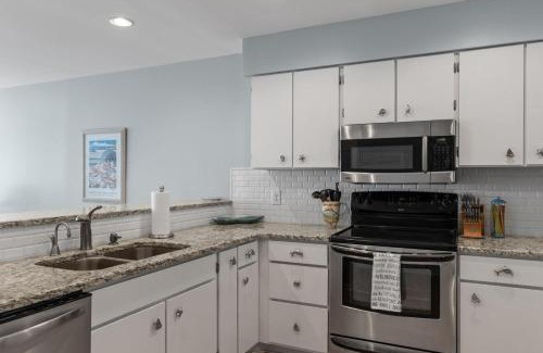 Pine Knoll Shores Apartamento | Breakers C32 condo