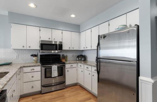 Pine Knoll Shores Apartamento | Breakers C32 condo