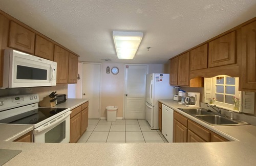 Destin Condominio | "Breakers East 205" ~ Amplio condominio frente al golfo 2BR / 2BA ~ Piscina climatizada!