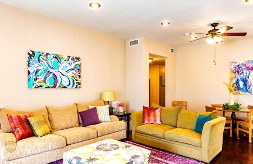 Hyde Park Apartamento | Breakfast Club - U of Tampa Flat in N Hyde Park