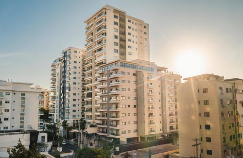 Downtown Santo Domingo Apartamento | Breakfast Included at Regatta Living 605
