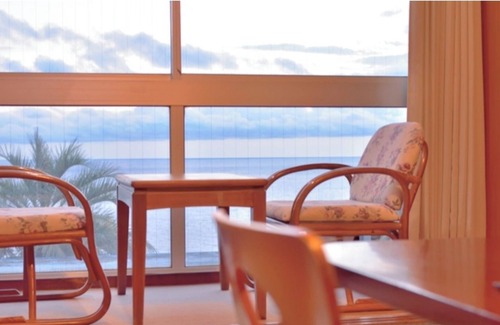 Tosashimizu Hotel | Breakfast Smoking Seaside Japanesestyle room 810 tatami mats / Tosashimizu Kōchi
