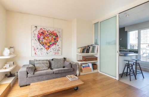 19th Arrondissement Apartamento | Breathtaking 2BD Apartment Roof-top Patio 19e!