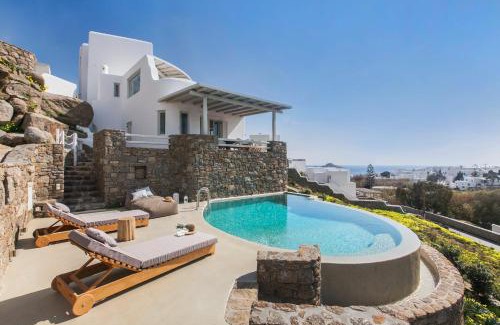 Platis Gialos Villa | Breathtaking 6 Bed in Platis Gialos