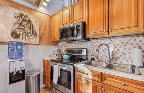 Jacksonville Casa | Breathtaking Applegate River Home Retreat ~ Newly Remodeled Home