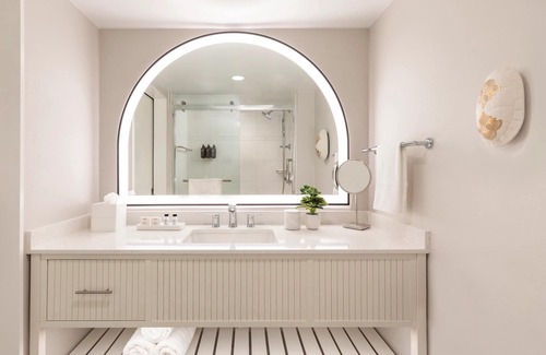 Singer Island Hotel | Breathtaking Beachfront Retreat w/ Outdoor Pool, Pets Allowed