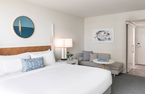 Singer Island Hotel | Breathtaking Beachfront Retreat w/ Outdoor Pool, Pets Allowed