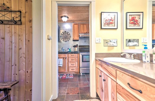 Bend Condominio | Breathtaking Bend Condo w/Resort Amenities!