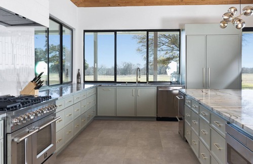 Smithville Otro | Breathtaking modern 100 acre ranch on the Colorado River. Weddings available