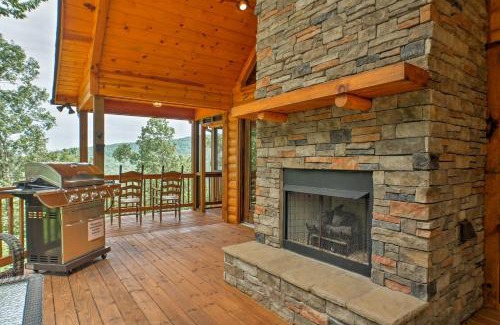 Murphy Casa | Breathtaking Murphy Cabin with Deck and Mountain Views