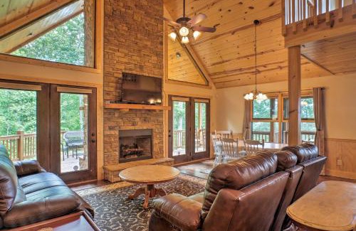 Murphy Casa | Breathtaking Murphy Cabin with Deck and Mountain Views