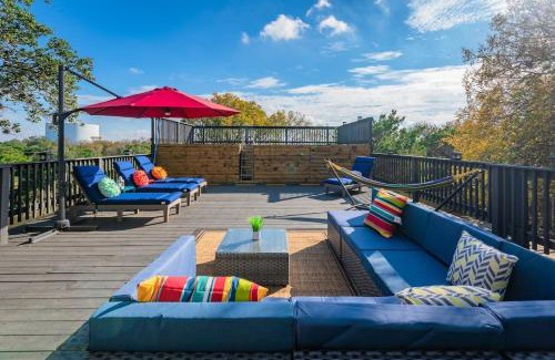 Wetmore Casa | Breathtaking Roof Pool Views, Gameroom, Firepit