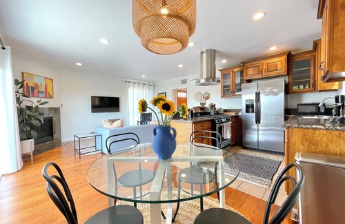 Sunset Junction Apartamento | Breathtaking View in the Heart of Hip Silver Lake