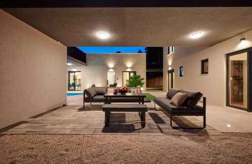 Dugi Rat Villa | Breathtaking view on the coast