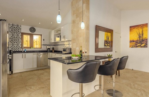 Alto Vista Casa | Breathtaking Views 2BR3BA Private Pool Large Space