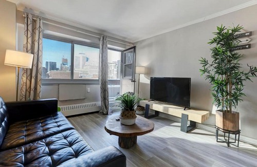 Downtown Montreal Apartamento | Breathtaking Views and Downtown Energy