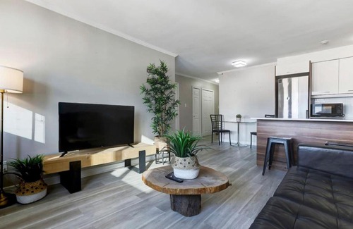 Downtown Montreal Apartamento | Breathtaking Views and Downtown Energy
