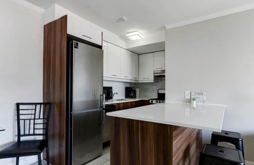 Downtown Montreal Apartamento | Breathtaking Views and Downtown Energy