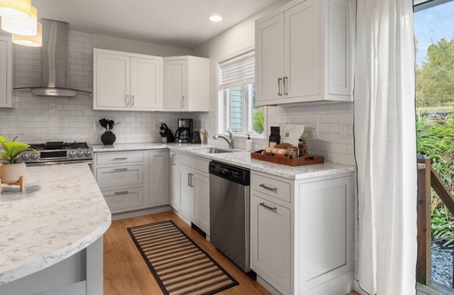 Morrisville Casa | Breathtaking views, fire pit, pond!