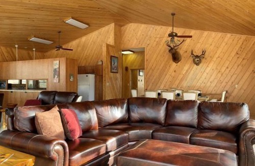 Wapiti Casa | Breathtaking views in the heart of the Wapiti Valley