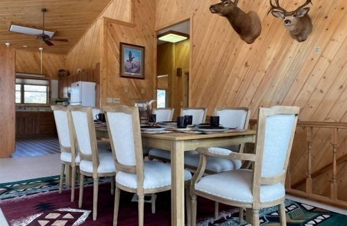 Wapiti Casa | Breathtaking views in the heart of the Wapiti Valley