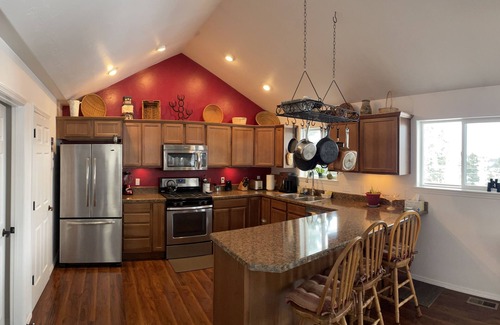 Somers Casa | Breathtaking views of Flathead Lake and the Rocky Mountains