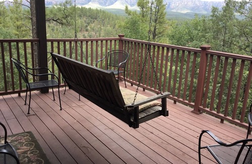 Whispering Pines Cabina | Impresionantes vistas de Mogollon Rim desde Large Mountain Home