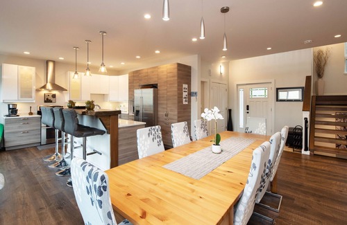 Sandy Hook Casa | Breathtaking views of the Porpoise Bay in the Sunshine Coast
