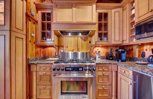 Mirror Lake Casa | Breathtaking views,private property,glass porch w/wood-burning fireplace