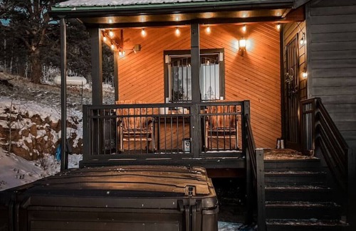 Como Cabina | Breathtaking ViewsTwo Bedroom Cabin with Hot tub