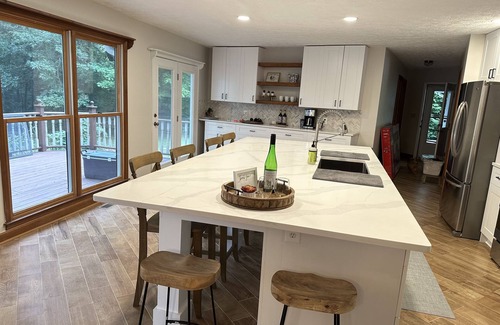 Sharps Chapel Casa | Breathtaking Waterfront Retreat, Private Docks 10 guests, King Bed.