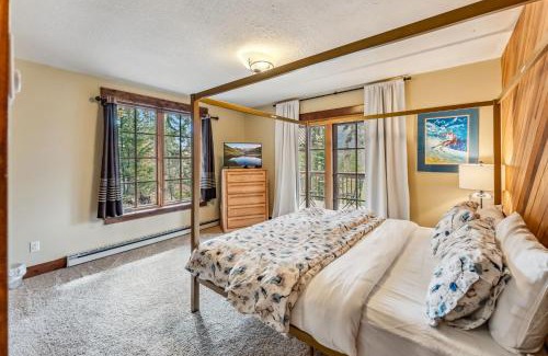 Breckenridge Casa | Breckenridge Escape with Hot Tub and Mountain Views